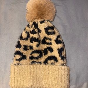 Women’s leopard print beanie